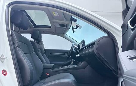 Honda Civic, 2022 год, 1 320 000 рублей, 15 фотография