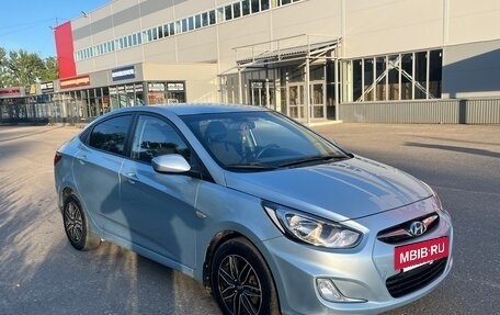 Hyundai Solaris II рестайлинг, 2012 год, 719 000 рублей, 3 фотография