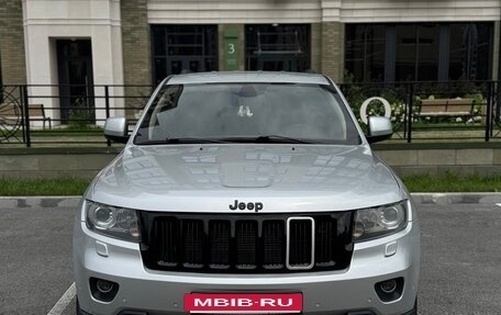 Jeep Grand Cherokee, 2012 год, 2 100 000 рублей, 2 фотография