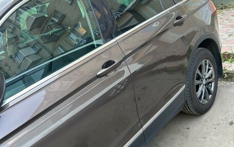 Volkswagen Tiguan II, 2017 год, 1 999 000 рублей, 5 фотография