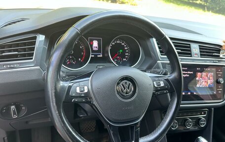 Volkswagen Tiguan II, 2017 год, 1 999 000 рублей, 10 фотография