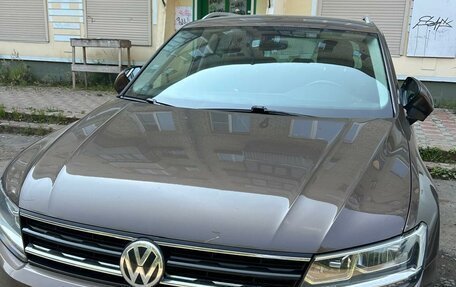 Volkswagen Tiguan II, 2017 год, 1 999 000 рублей, 6 фотография