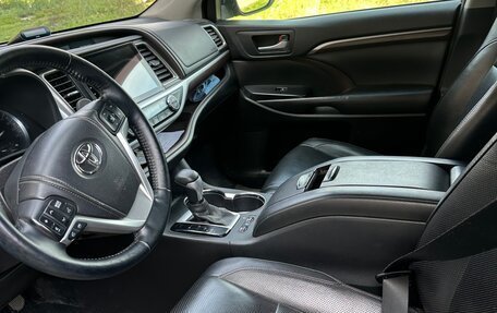 Toyota Highlander III, 2014 год, 3 600 000 рублей, 5 фотография