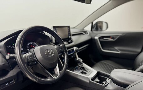 Toyota RAV4, 2019 год, 3 145 000 рублей, 11 фотография