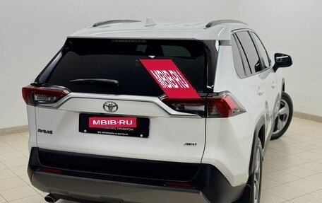 Toyota RAV4, 2019 год, 3 145 000 рублей, 9 фотография
