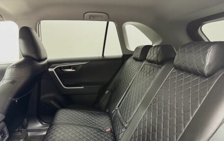 Toyota RAV4, 2019 год, 3 145 000 рублей, 13 фотография