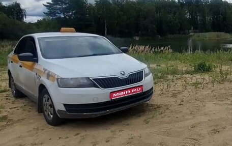 Skoda Rapid I, 2015 год, 400 000 рублей, 1 фотография