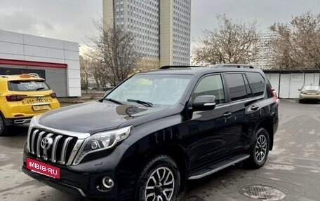 Toyota Land Cruiser Prado 150 рестайлинг 2, 2016 год, 3 800 000 рублей, 7 фотография