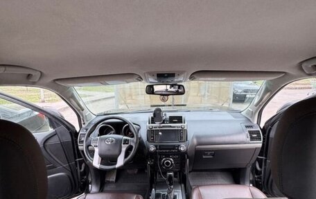 Toyota Land Cruiser Prado 150 рестайлинг 2, 2016 год, 3 800 000 рублей, 21 фотография
