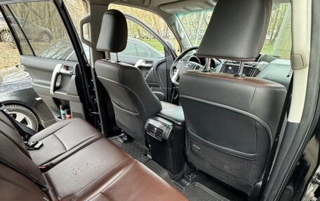 Toyota Land Cruiser Prado 150 рестайлинг 2, 2016 год, 3 800 000 рублей, 18 фотография