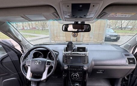 Toyota Land Cruiser Prado 150 рестайлинг 2, 2016 год, 3 800 000 рублей, 20 фотография