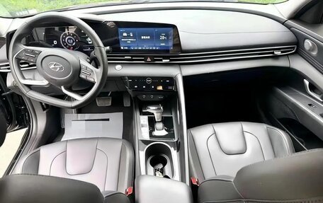 Hyundai Elantra, 2022 год, 1 700 000 рублей, 4 фотография