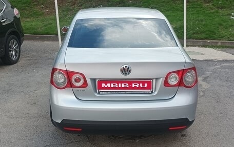 Volkswagen Jetta VI, 2010 год, 650 000 рублей, 2 фотография