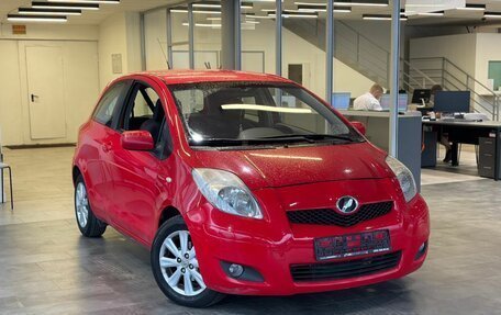 Toyota Yaris III рестайлинг, 2009 год, 645 000 рублей, 3 фотография