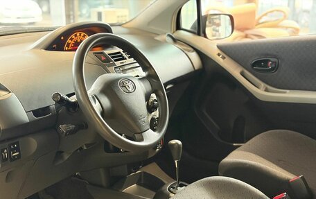 Toyota Yaris III рестайлинг, 2009 год, 645 000 рублей, 9 фотография