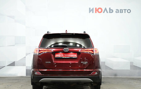 Toyota RAV4, 2018 год, 3 000 000 рублей, 5 фотография