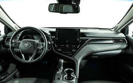 Toyota Camry, 2021 год, 2 960 000 рублей, 13 фотография