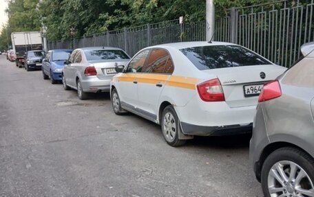 Skoda Rapid I, 2015 год, 400 000 рублей, 3 фотография