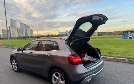 Mercedes-Benz GLA, 2018 год, 1 830 000 рублей, 11 фотография