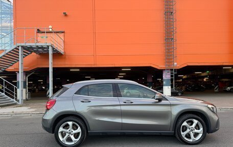 Mercedes-Benz GLA, 2018 год, 1 830 000 рублей, 15 фотография