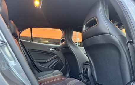 Mercedes-Benz GLA, 2018 год, 1 830 000 рублей, 24 фотография