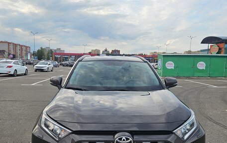 Toyota RAV4, 2021 год, 3 150 000 рублей, 2 фотография