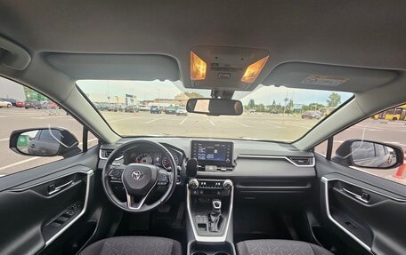 Toyota RAV4, 2021 год, 3 150 000 рублей, 11 фотография