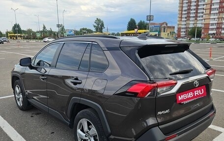 Toyota RAV4, 2021 год, 3 150 000 рублей, 5 фотография
