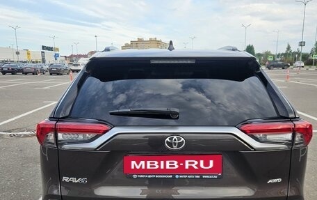 Toyota RAV4, 2021 год, 3 150 000 рублей, 6 фотография