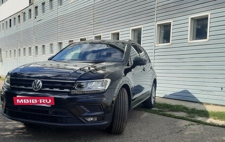 Volkswagen Tiguan II, 2019 год, 2 380 000 рублей, 5 фотография