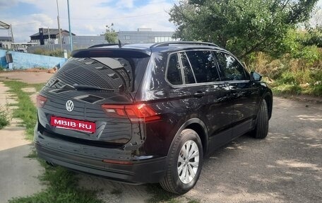 Volkswagen Tiguan II, 2019 год, 2 380 000 рублей, 9 фотография