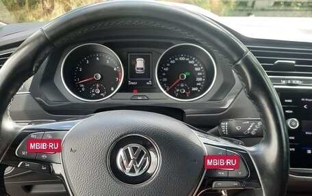 Volkswagen Tiguan II, 2019 год, 2 380 000 рублей, 11 фотография