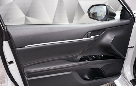 Toyota Camry, 2019 год, 3 099 000 рублей, 10 фотография