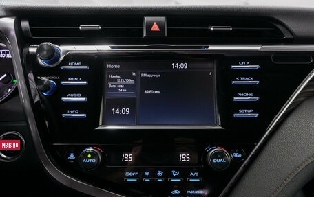 Toyota Camry, 2019 год, 3 099 000 рублей, 12 фотография