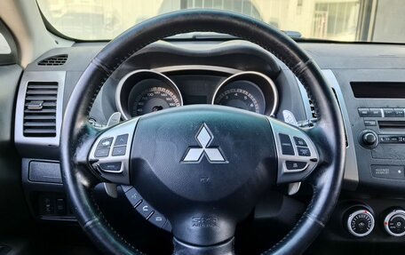 Mitsubishi Outlander III рестайлинг 3, 2007 год, 850 000 рублей, 14 фотография