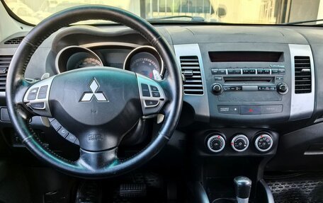 Mitsubishi Outlander III рестайлинг 3, 2007 год, 850 000 рублей, 13 фотография