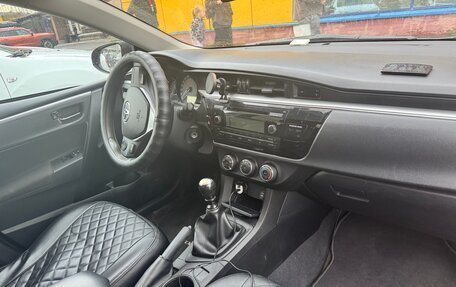 Toyota Corolla, 2013 год, 1 350 000 рублей, 6 фотография