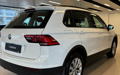 Volkswagen Tiguan II, 2020 год, 2 099 000 рублей, 2 фотография