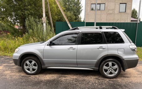 Mitsubishi Outlander III рестайлинг 3, 2006 год, 710 000 рублей, 9 фотография