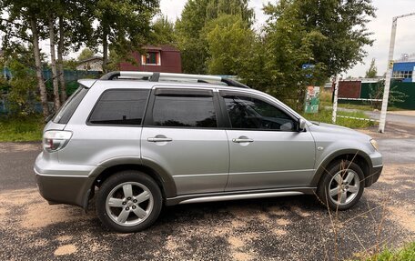 Mitsubishi Outlander III рестайлинг 3, 2006 год, 710 000 рублей, 6 фотография