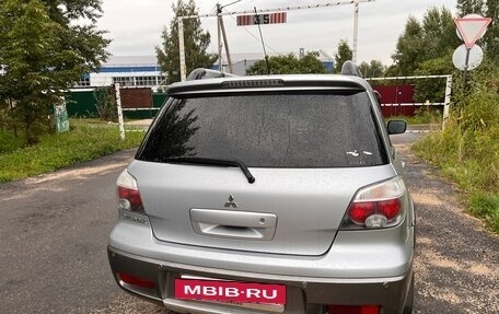 Mitsubishi Outlander III рестайлинг 3, 2006 год, 710 000 рублей, 7 фотография