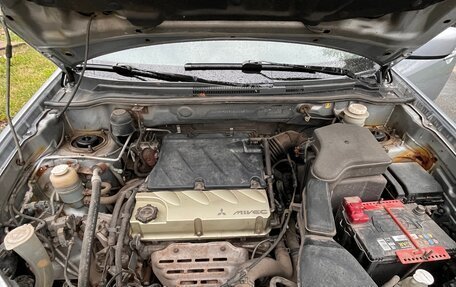 Mitsubishi Outlander III рестайлинг 3, 2006 год, 710 000 рублей, 17 фотография