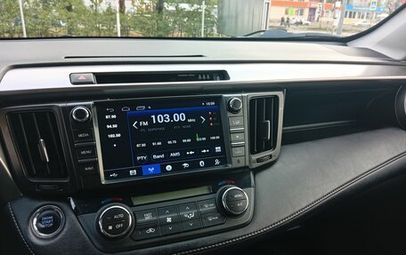 Toyota RAV4, 2017 год, 1 700 000 рублей, 7 фотография