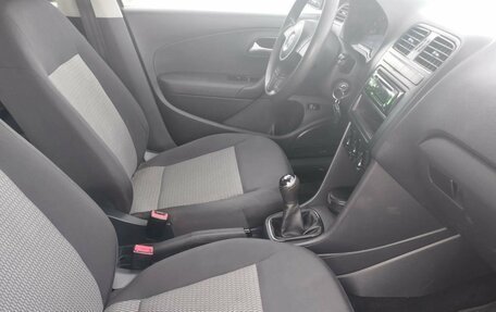 Volkswagen Polo VI (EU Market), 2013 год, 840 000 рублей, 13 фотография