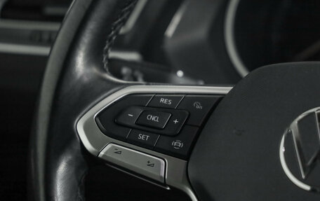 Volkswagen Tiguan II, 2021 год, 2 499 000 рублей, 12 фотография