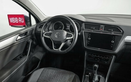 Volkswagen Tiguan II, 2021 год, 2 499 000 рублей, 9 фотография