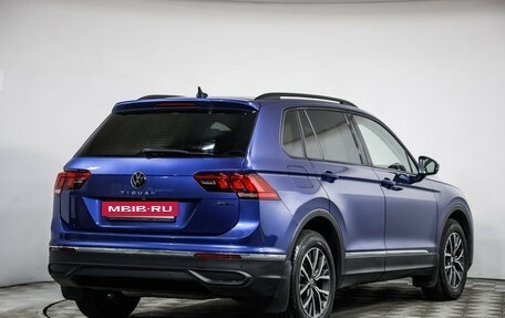 Volkswagen Tiguan II, 2021 год, 2 499 000 рублей, 5 фотография