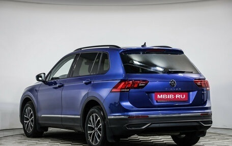 Volkswagen Tiguan II, 2021 год, 2 499 000 рублей, 7 фотография