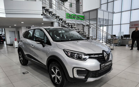Renault Kaptur I рестайлинг, 2021 год, 1 646 000 рублей, 3 фотография