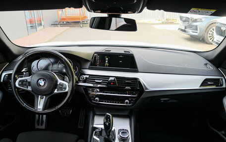 BMW 5 серия, 2018 год, 3 500 000 рублей, 10 фотография
